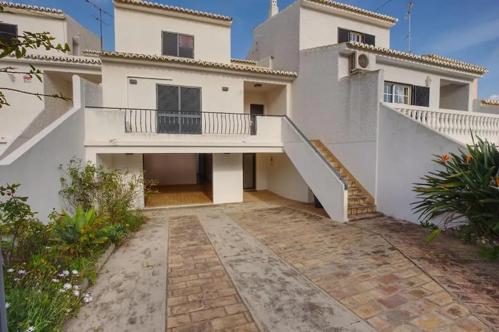 Townhouse In Quarteira Villa