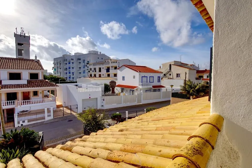 Townhouse In Quarteira Villa